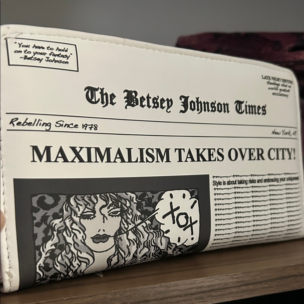 Betsey Johnson Sexy White Newspaper Print Zip Clutch with Black and Red Details - Picture 2 of 7